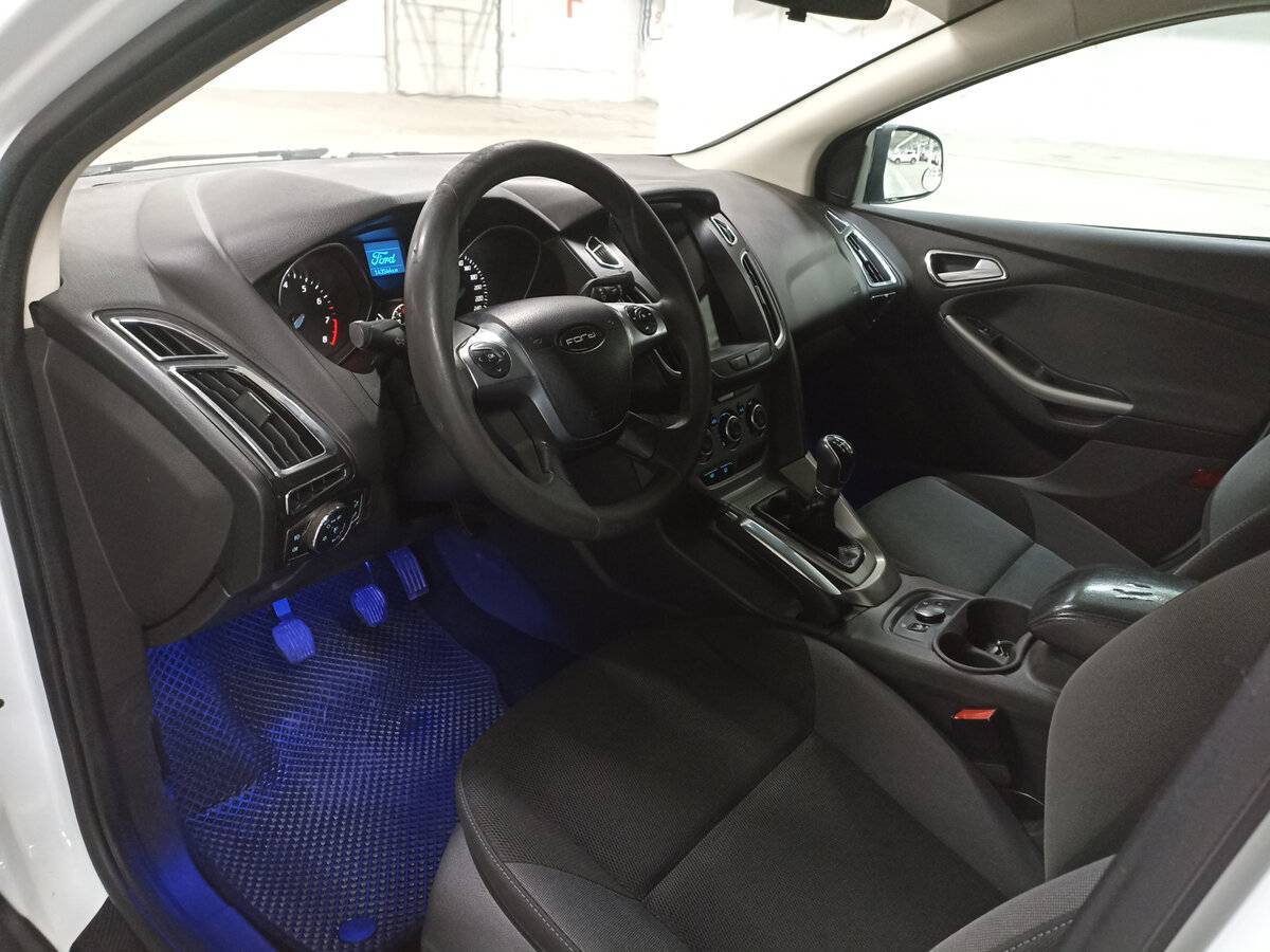 Ford Focus б/у, 2013, Механическая. Фото: #15