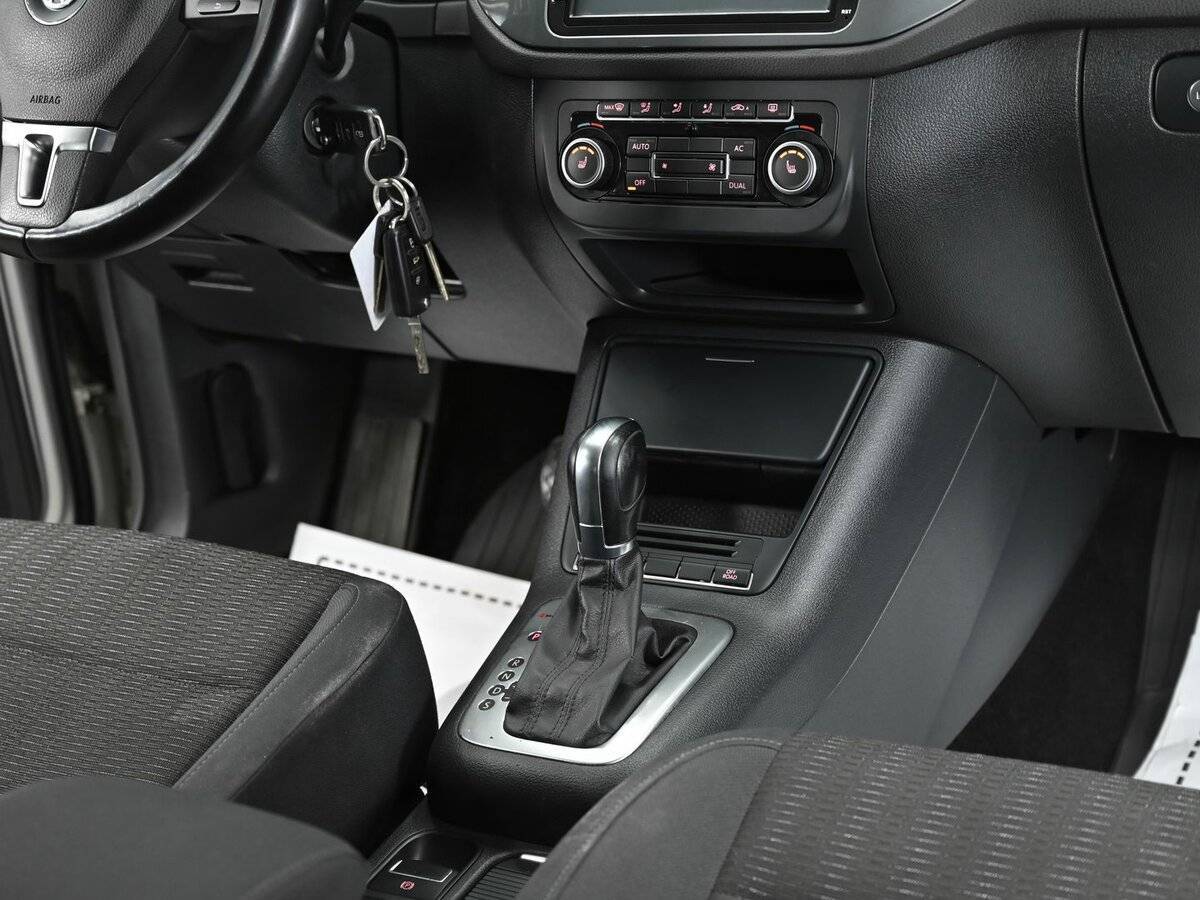 Фольксваген Тигуан б/у, 2012, Автоматическая. Фото: #8