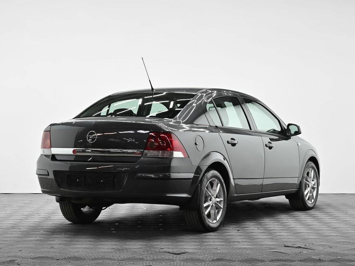 Opel Astra б/у, 2012, Роботизированная. Фото: #3