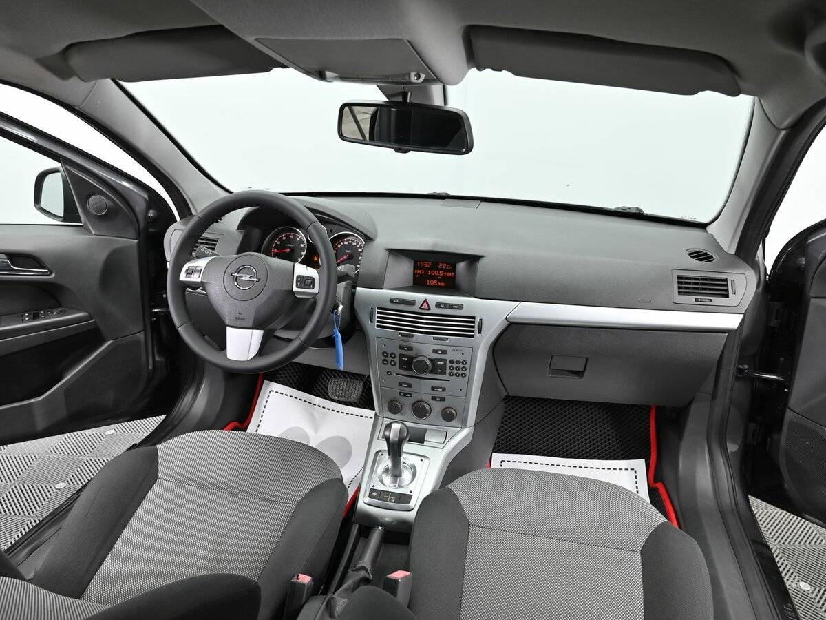 Opel Astra б/у, 2012, Роботизированная. Фото: #10