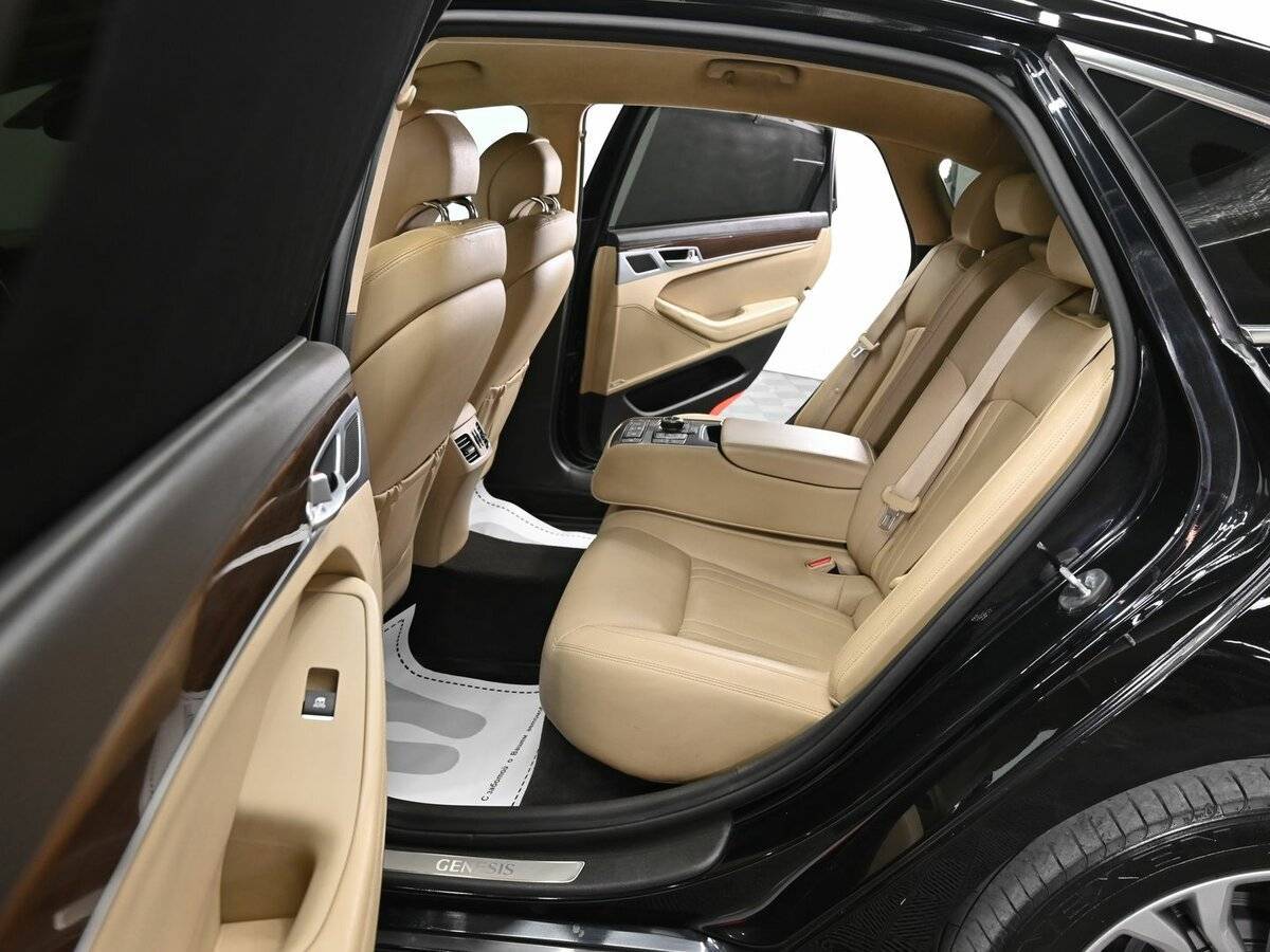 Hyundai Genesis б/у, 2016, Автоматическая. Фото: #16