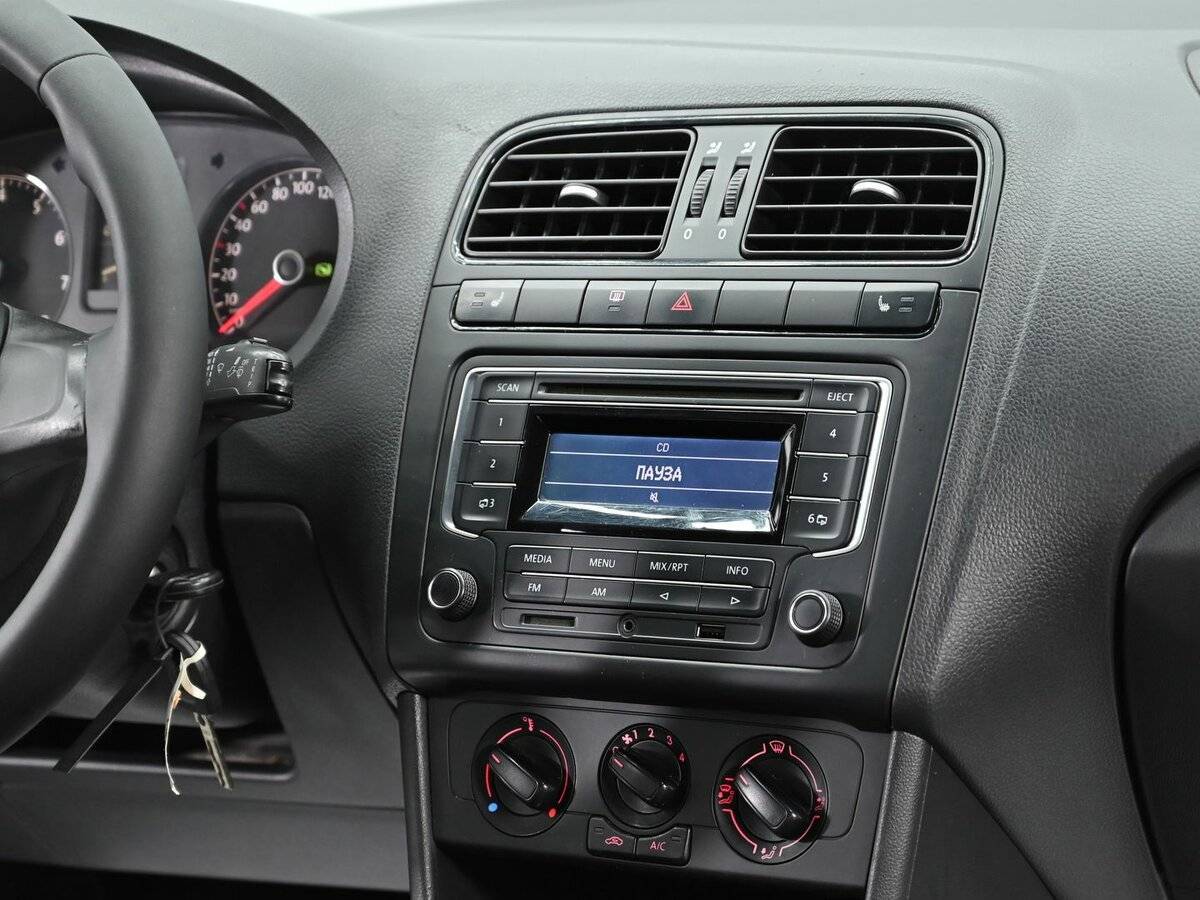 Volkswagen Polo б/у, 2017, Автоматическая. Фото: #8