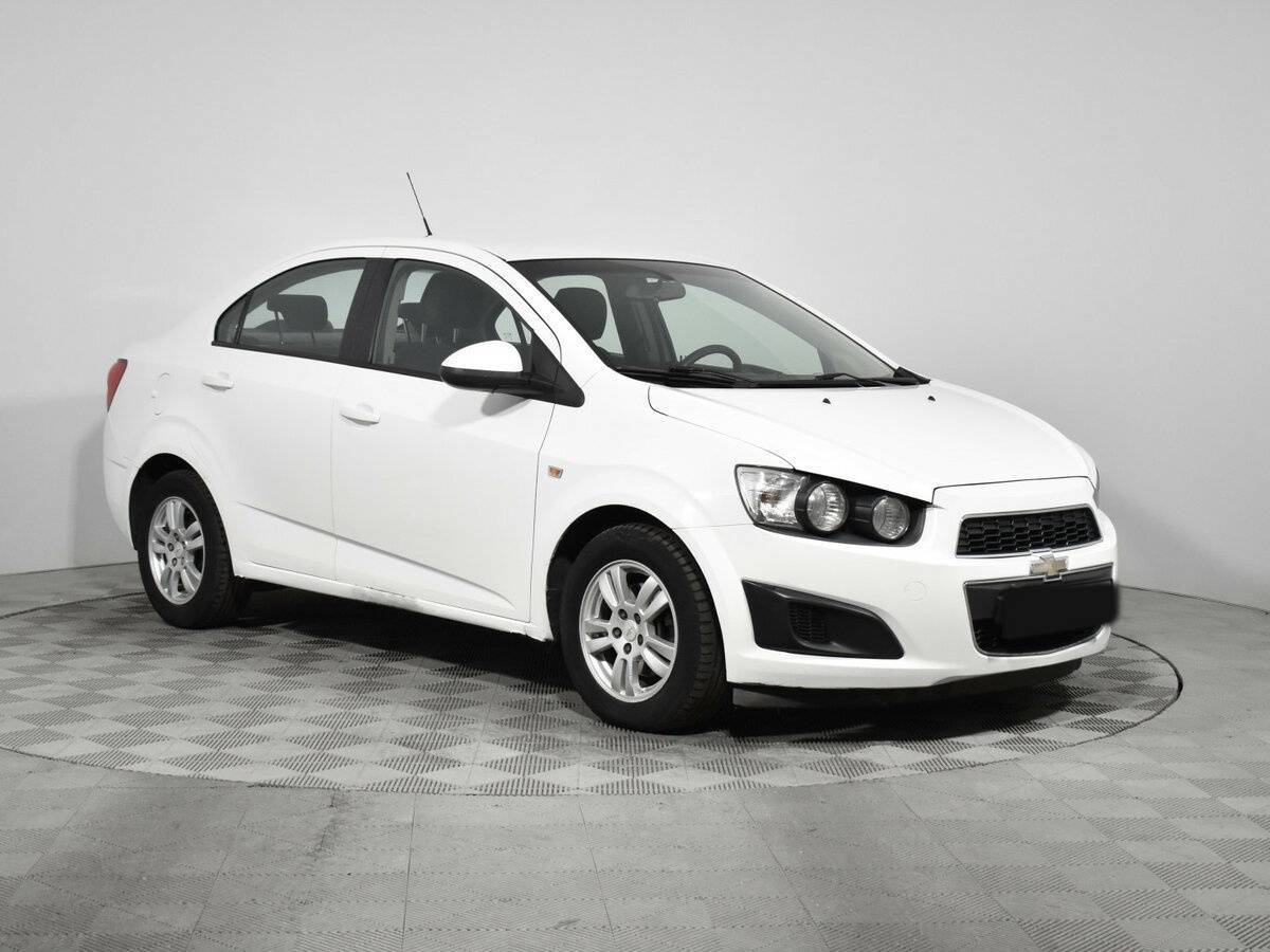Chevrolet Aveo б/у, 2013, Автоматическая. Фото: #2