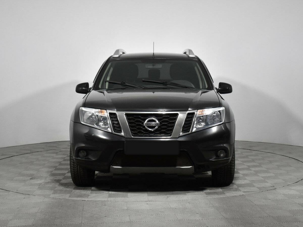 Nissan Terrano б/у, 2014, Механическая. Фото: #1