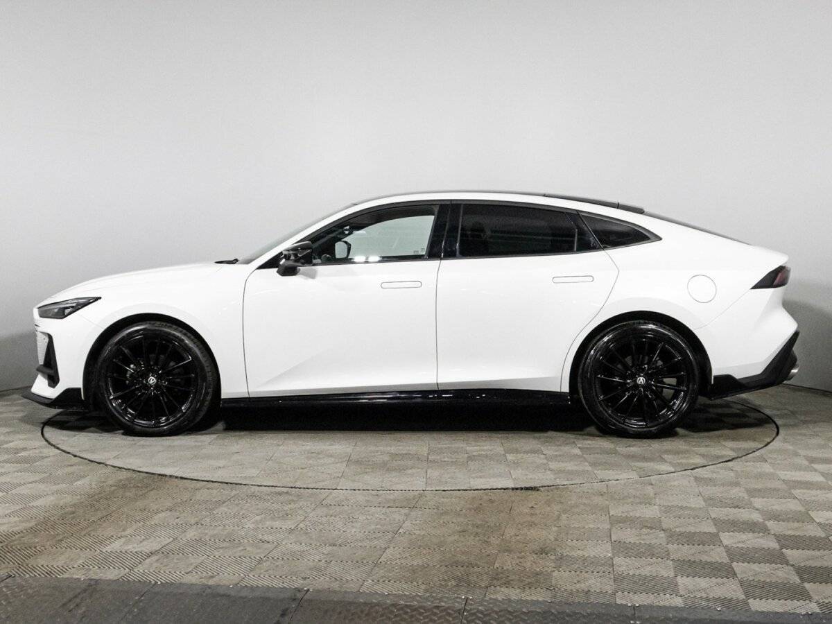 Changan UNI-V б/у, 2023, Роботизированная. Фото: #7