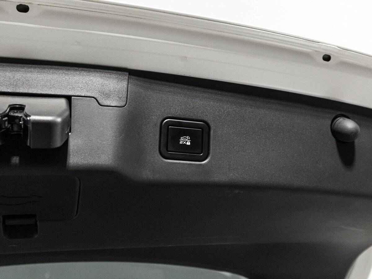 Changan UNI-V б/у, 2023, Роботизированная. Фото: #15