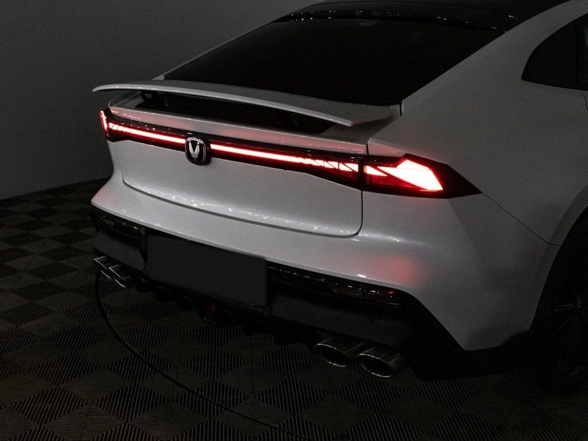 Changan UNI-V б/у, 2023, Роботизированная. Фото: #24