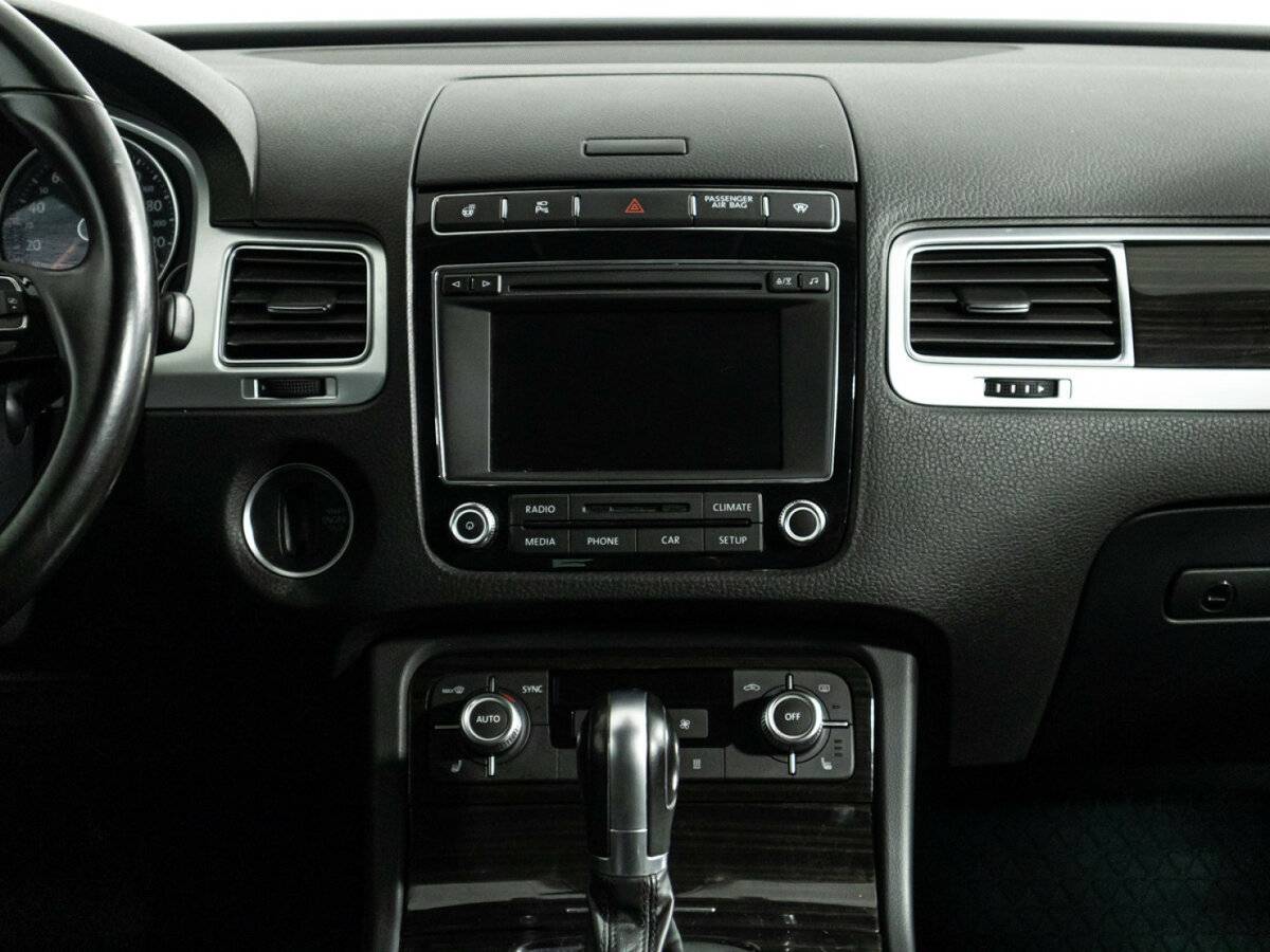 Volkswagen Touareg б/у, 2016, Автоматическая. Фото: #13