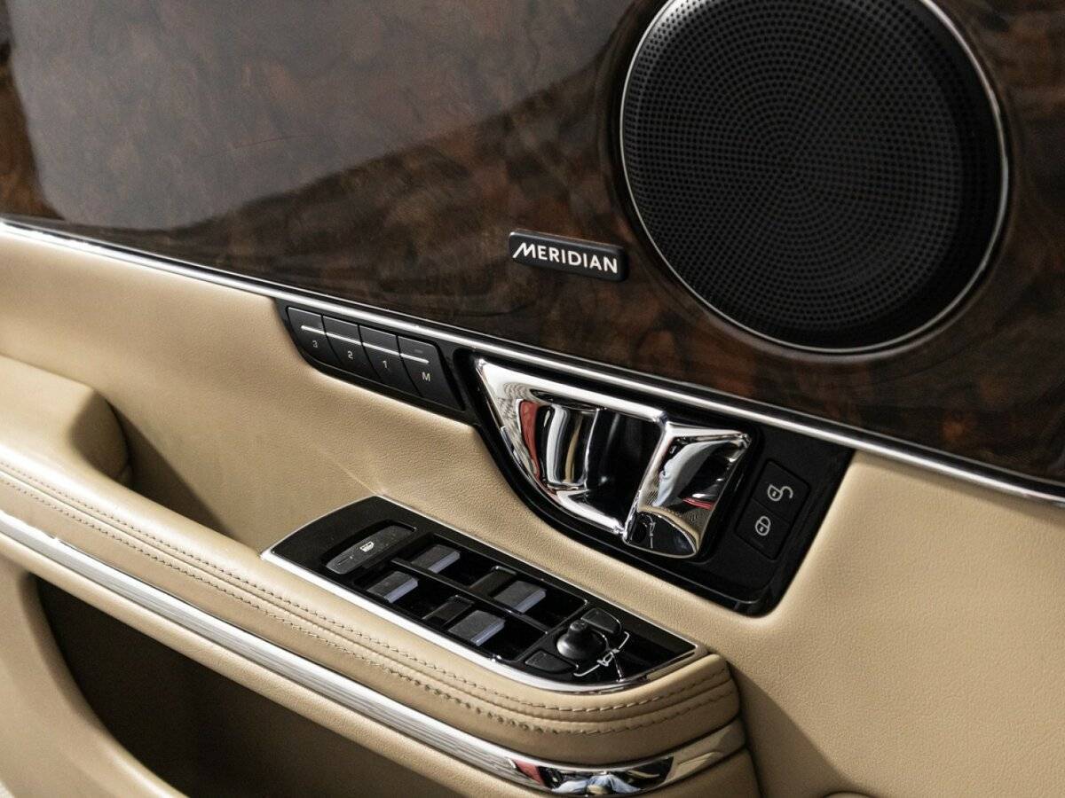 Jaguar XJ б/у, 2014, Автоматическая. Фото: #18