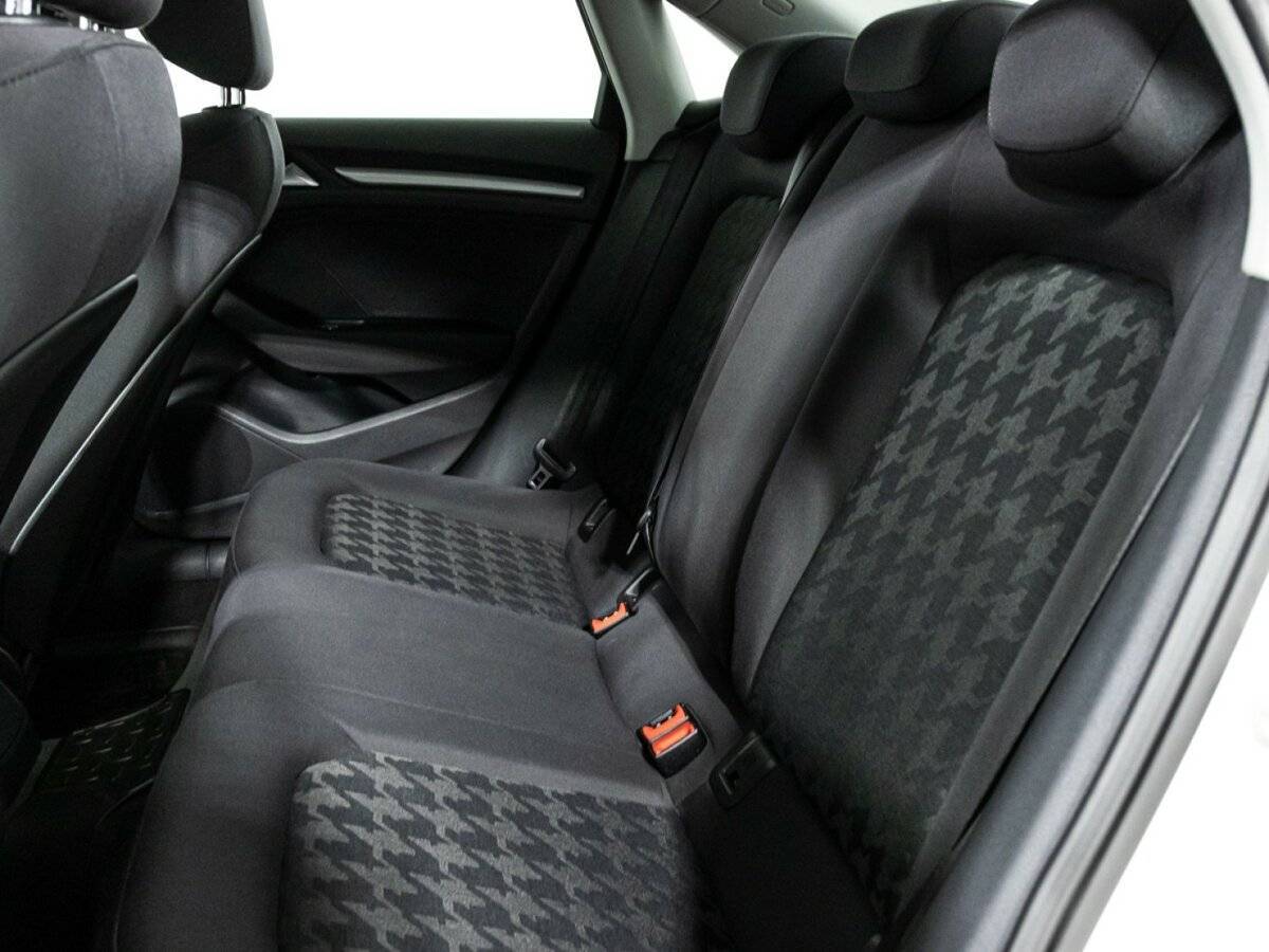 Audi A3 б/у, 2015, Роботизированная. Фото: #9