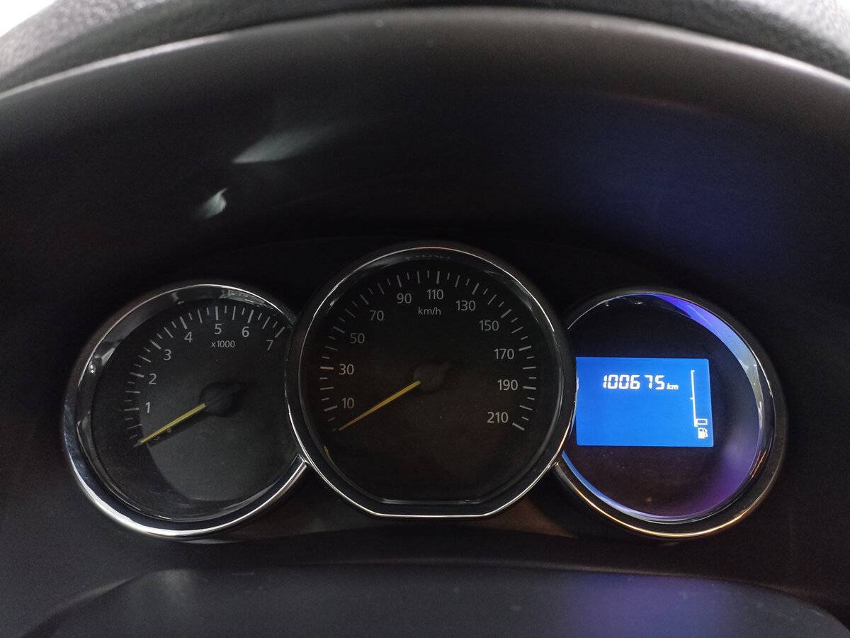 Renault Logan б/у, 2017, Автоматическая. Фото: #12