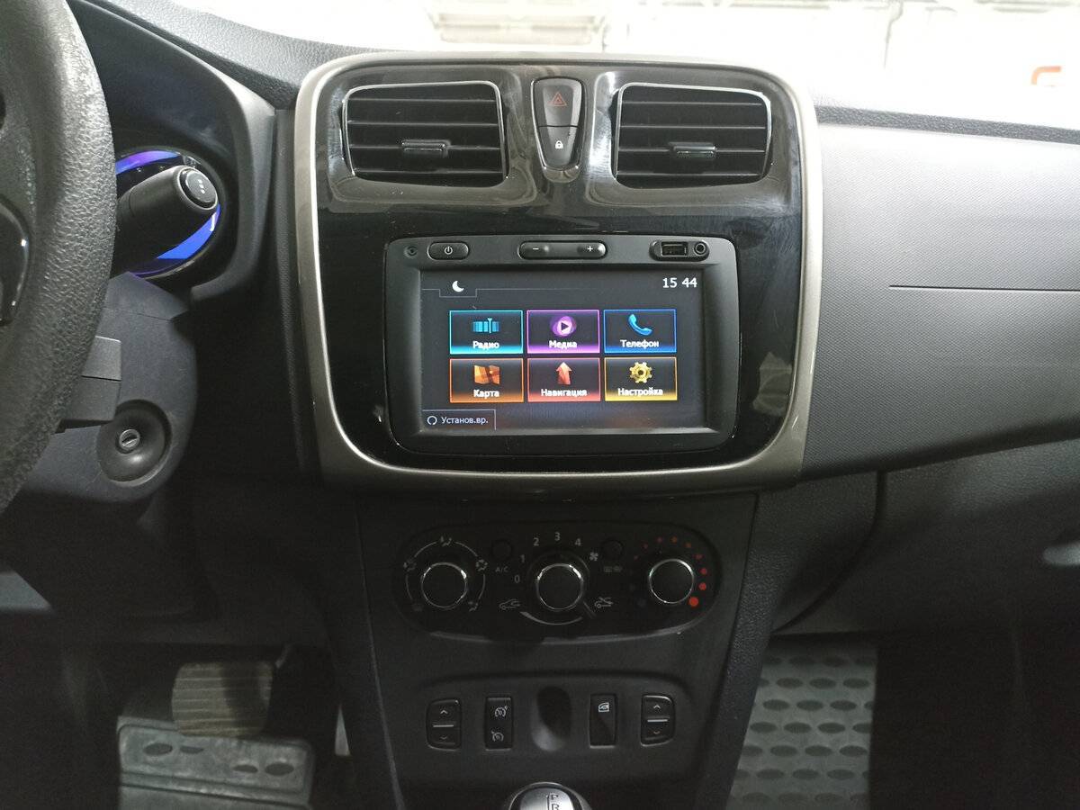 Renault Logan б/у, 2017, Автоматическая. Фото: #14