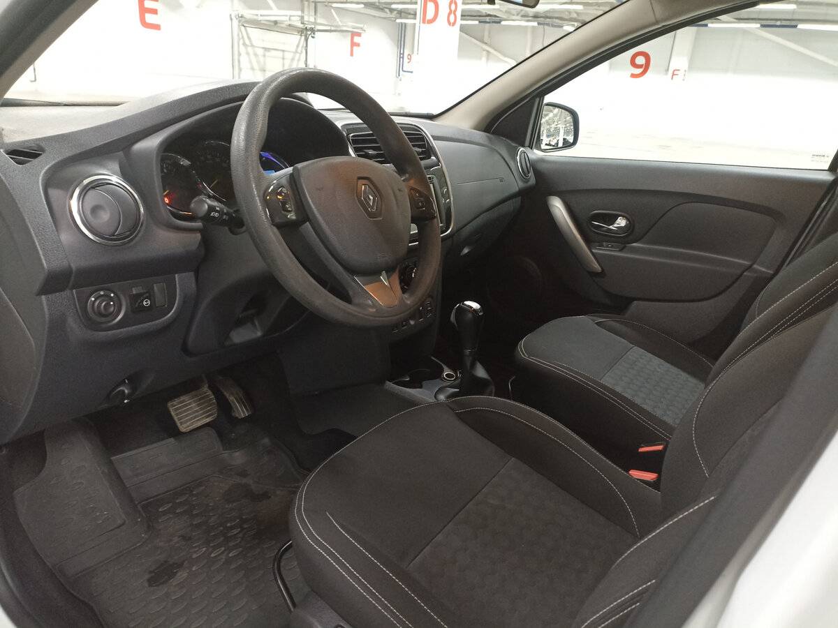 Renault Logan б/у, 2017, Автоматическая. Фото: #15