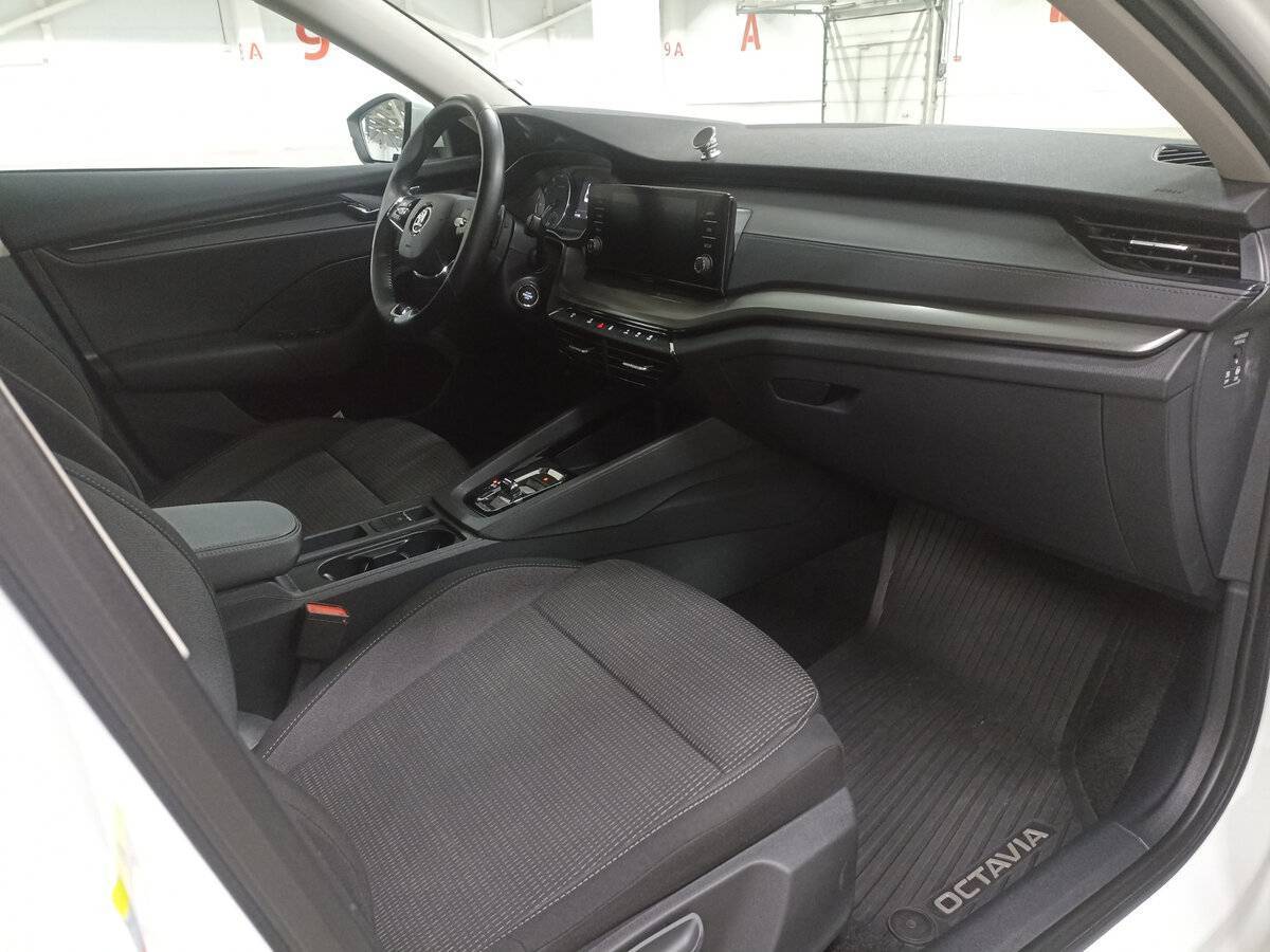 Skoda Octavia б/у, 2021, Автоматическая. Фото: #10