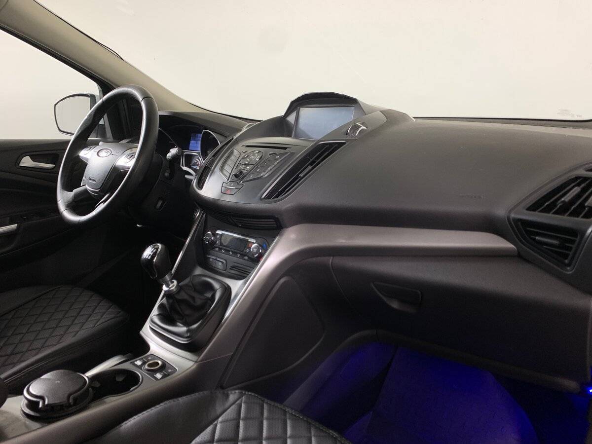 Ford Kuga б/у, 2013, Механическая. Фото: #12