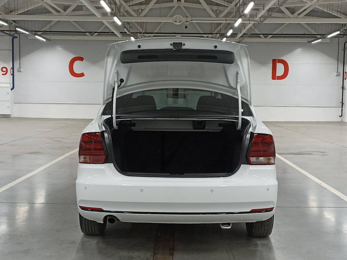 Volkswagen Polo б/у, 2018, Автоматическая. Фото: #9