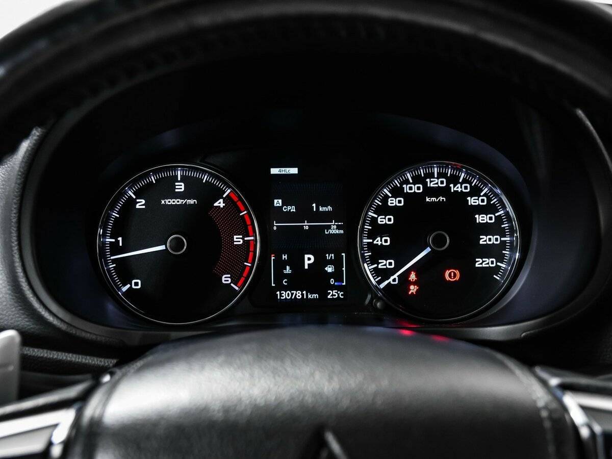 Mitsubishi Pajero Sport б/у, 2017, Автоматическая. Фото: #9