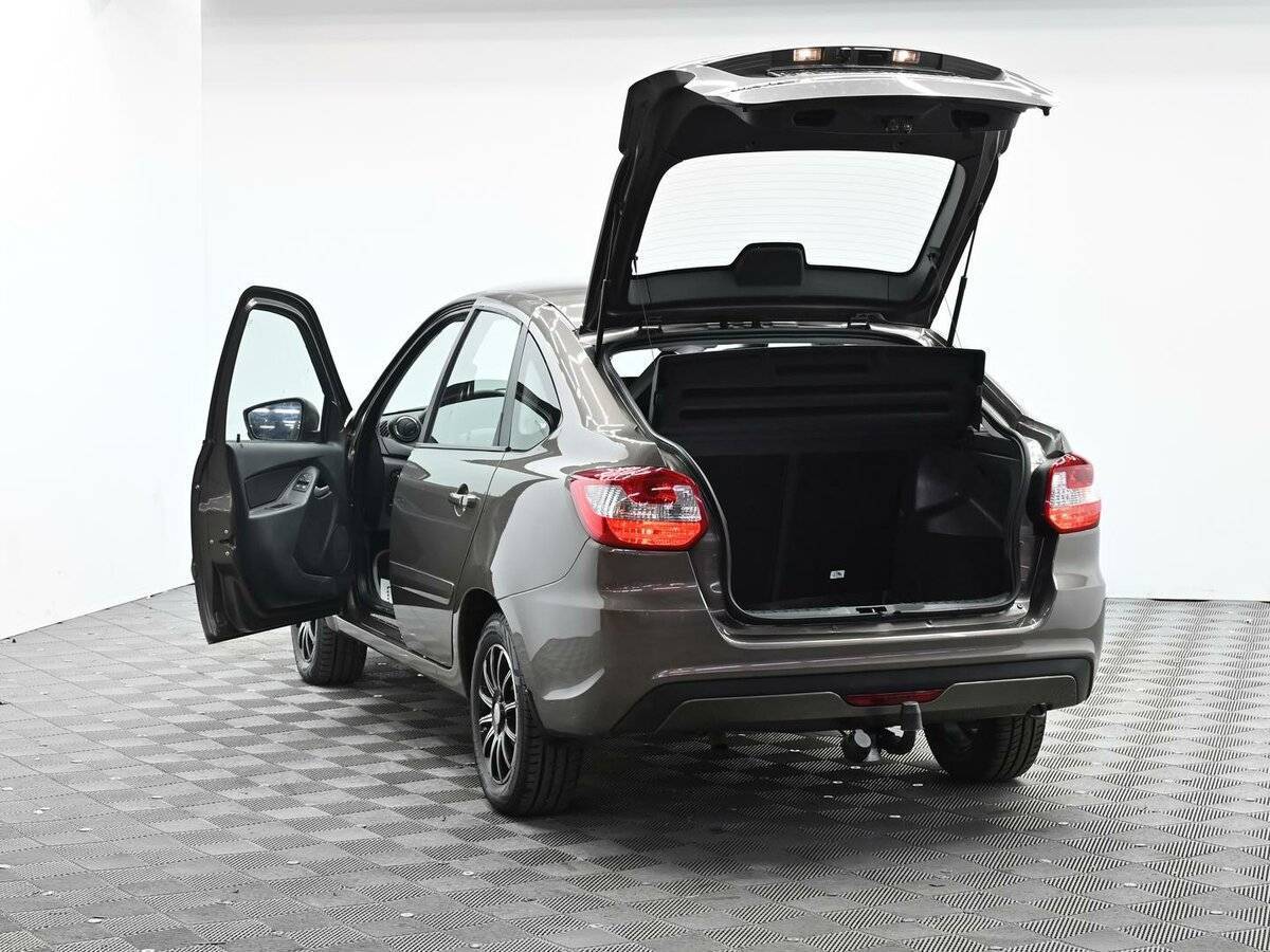 Lada (ВАЗ) Granta б/у, 2019, Механическая. Фото: #4