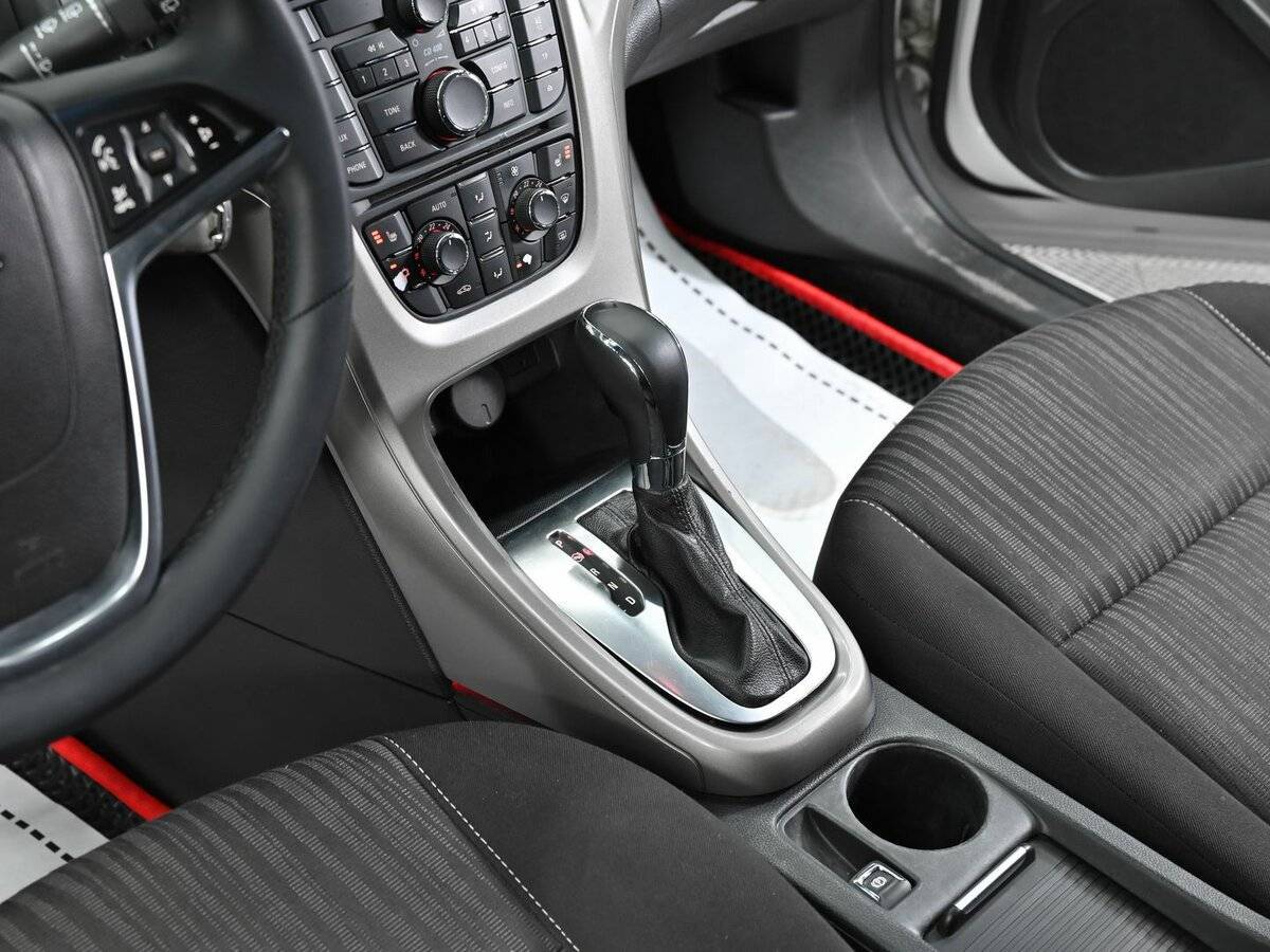 Opel Astra б/у, 2012, Автоматическая. Фото: #10