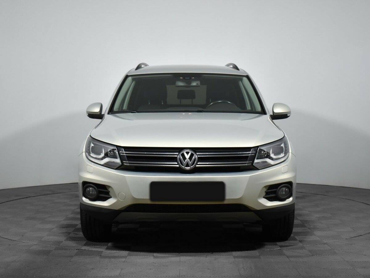 Volkswagen Tiguan б/у, 2013, Автоматическая. Фото: #1