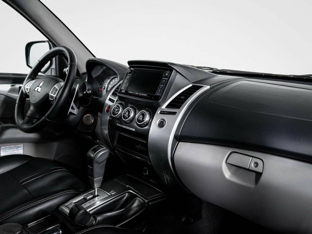 Mitsubishi Pajero Sport б/у, 2013, Автоматическая. Фото: #8