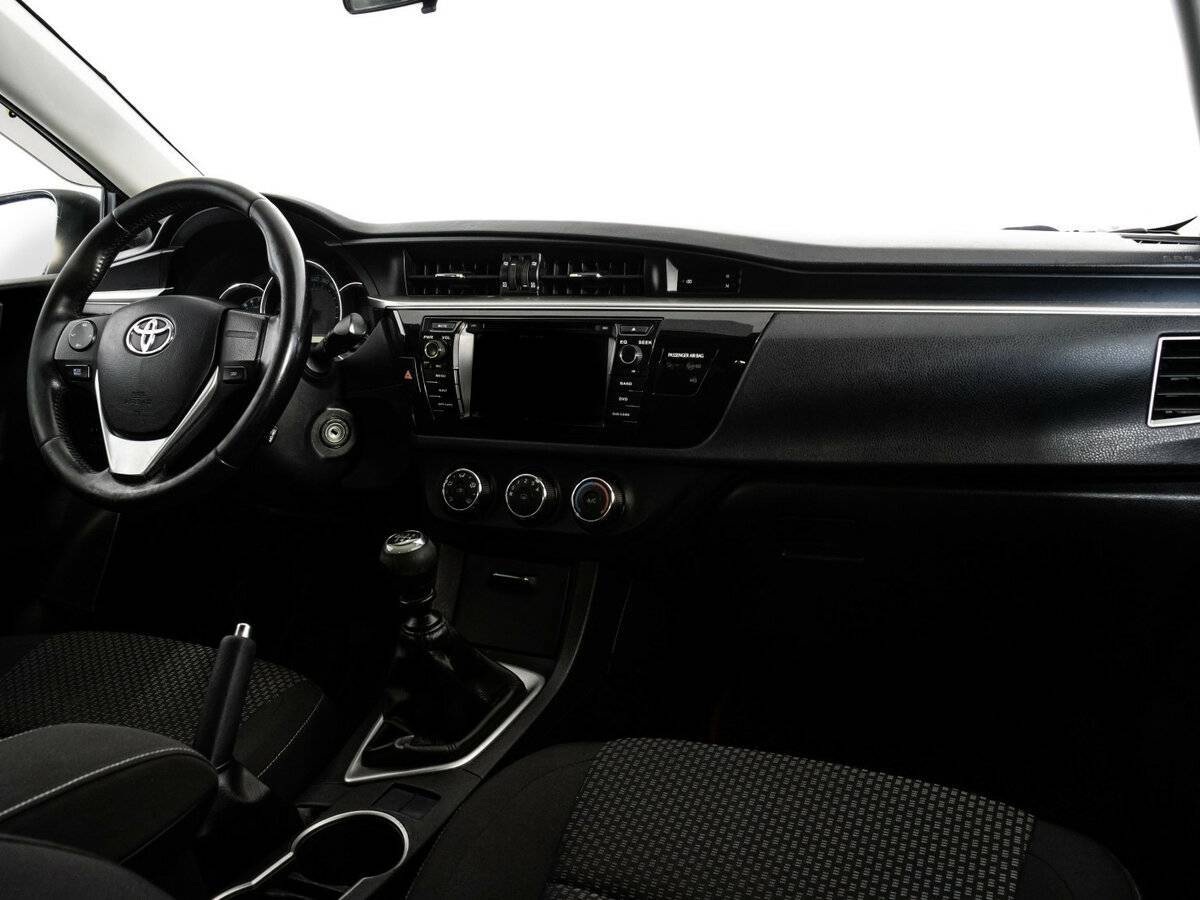 Toyota Corolla б/у, 2013, Механическая. Фото: #8