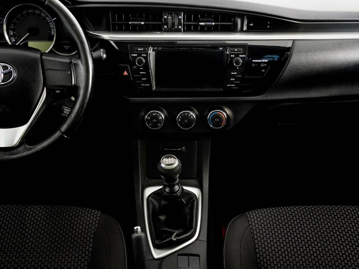 Toyota Corolla б/у, 2013, Механическая. Фото: #11