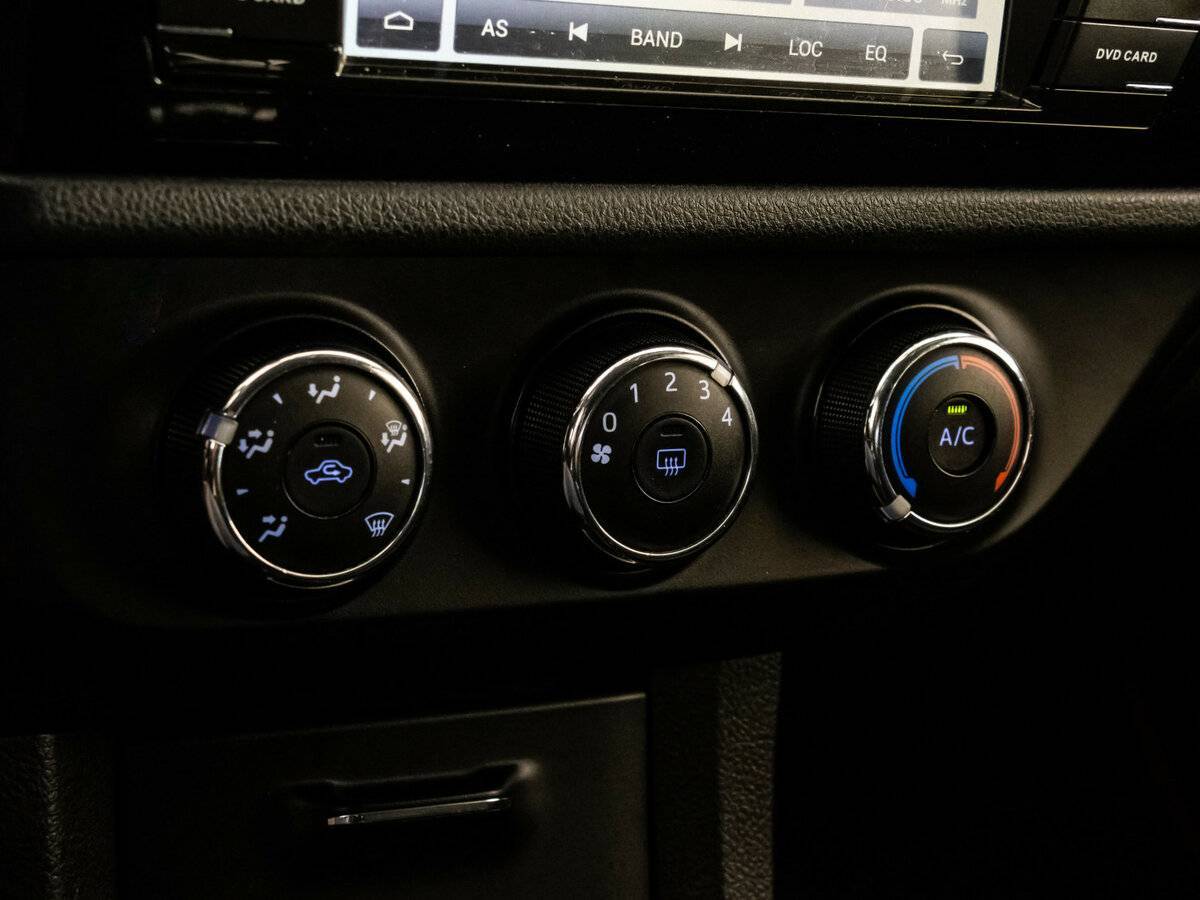 Toyota Corolla б/у, 2013, Механическая. Фото: #13