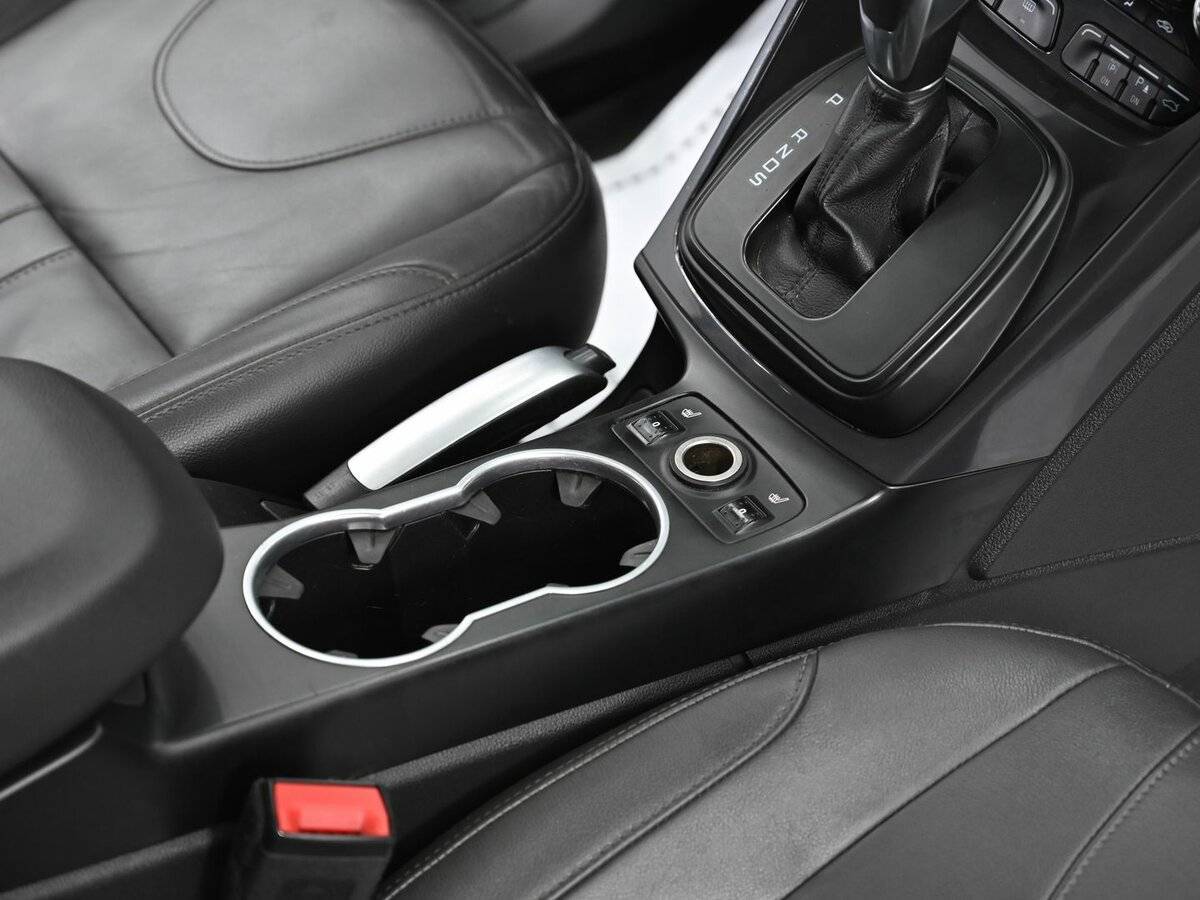 Ford Kuga б/у, 2014, Роботизированная. Фото: #12