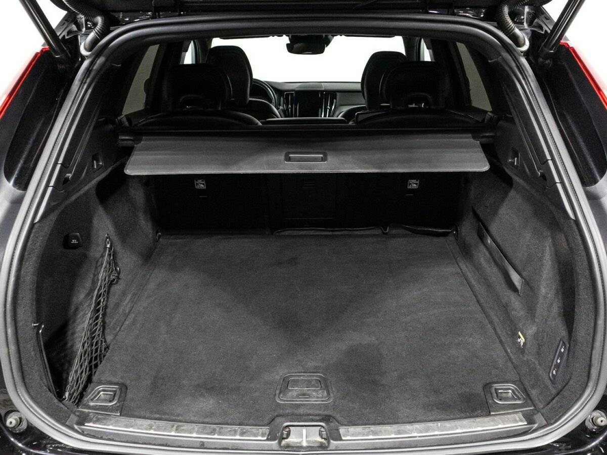 Volvo XC60 б/у, 2018, Автоматическая. Фото: #14