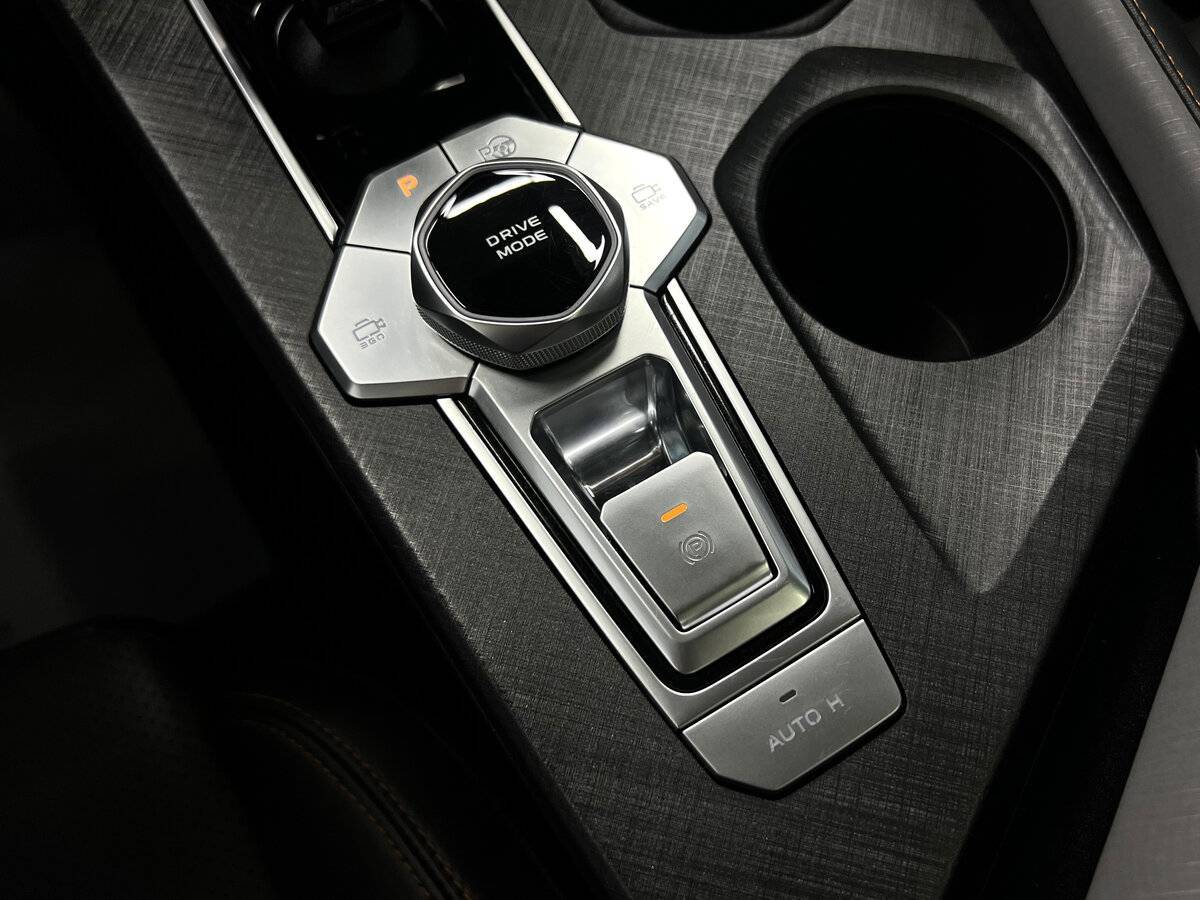 Changan UNI-V б/у, 2023, Роботизированная. Фото: #20