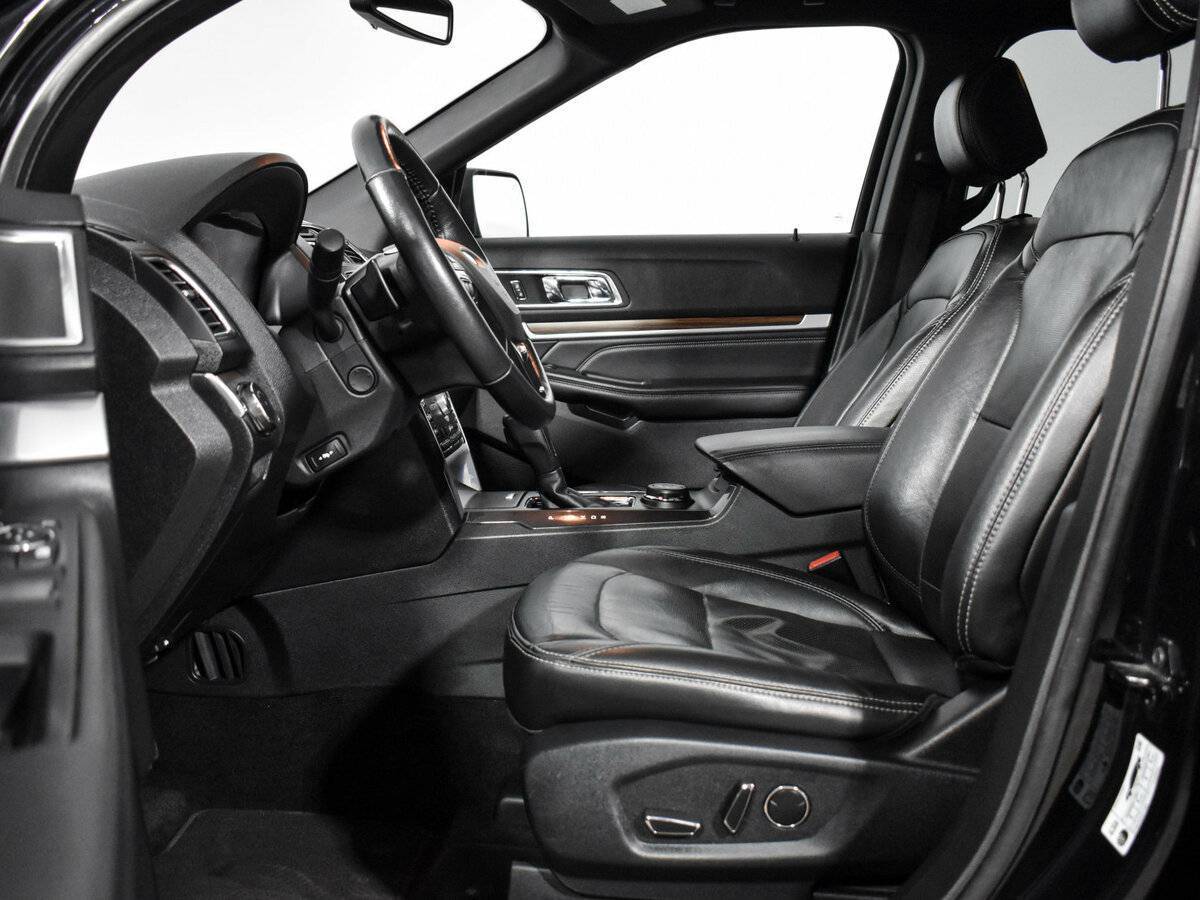 Ford Explorer б/у, 2016, Автоматическая. Фото: #9