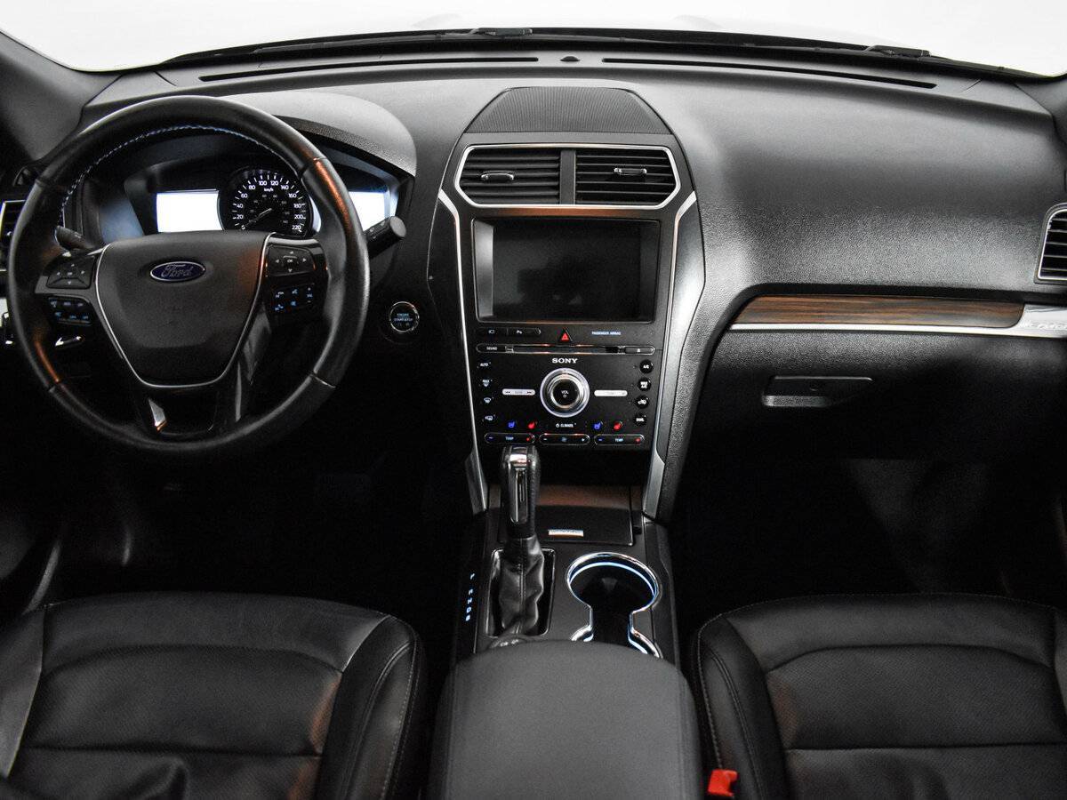 Ford Explorer б/у, 2016, Автоматическая. Фото: #13