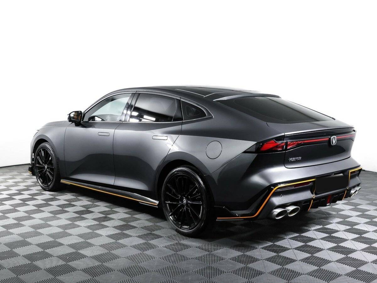 Changan UNI-V б/у, 2023, Роботизированная. Фото: #3