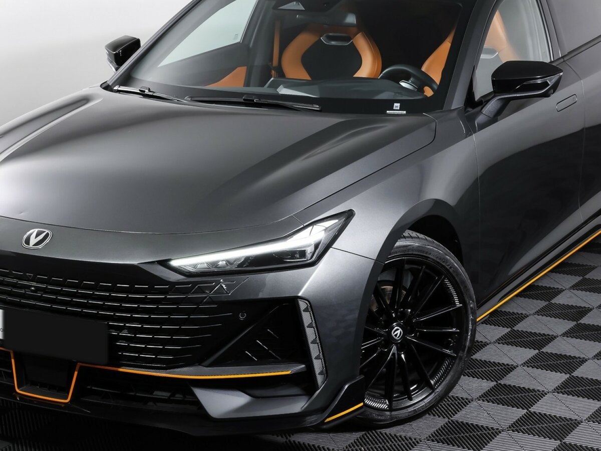 Changan UNI-V б/у, 2023, Роботизированная. Фото: #23