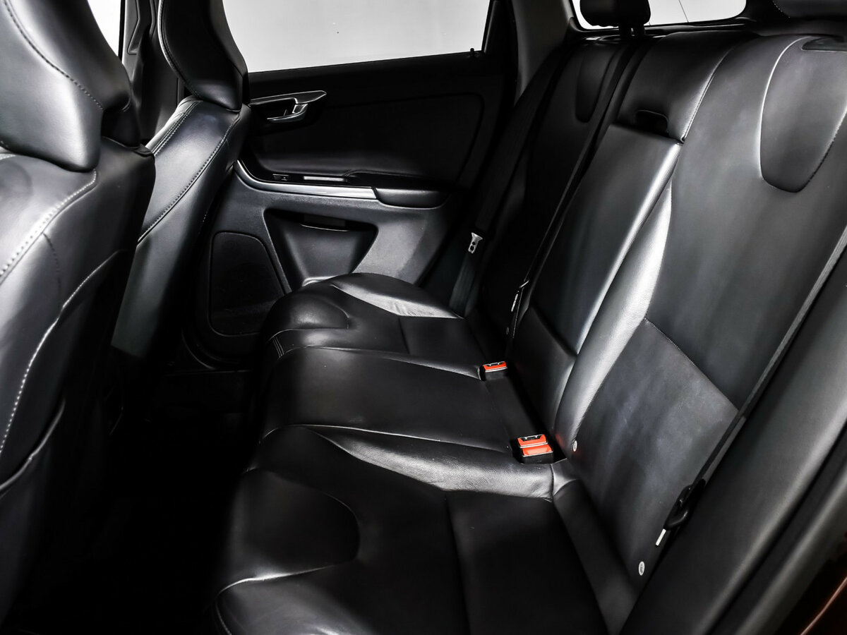 Volvo XC60 б/у, 2015, Автоматическая. Фото: #11