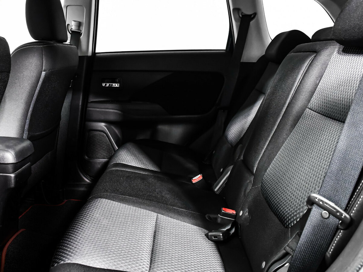 Mitsubishi Outlander б/у, 2018, Вариатор. Фото: #9