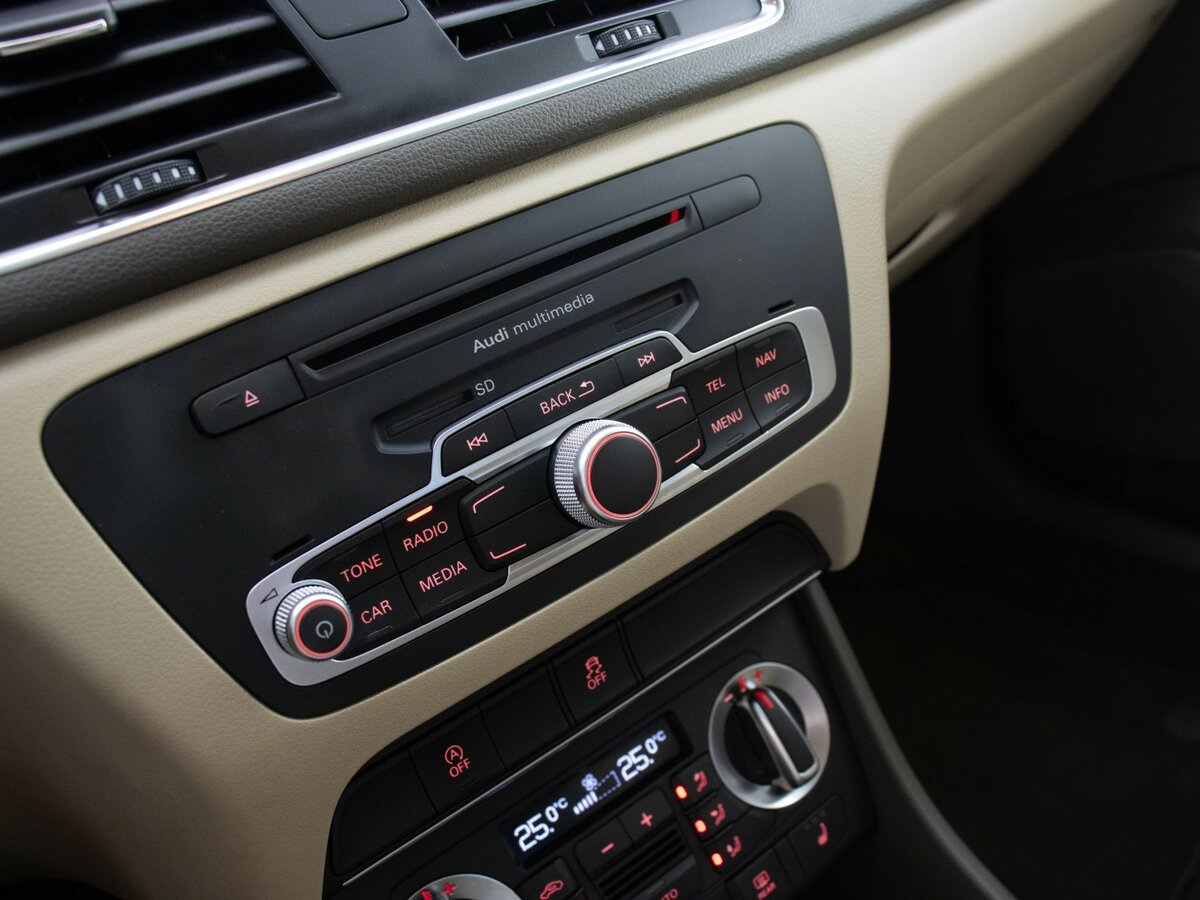 Audi Q3 б/у, 2013, Роботизированная. Фото: #10