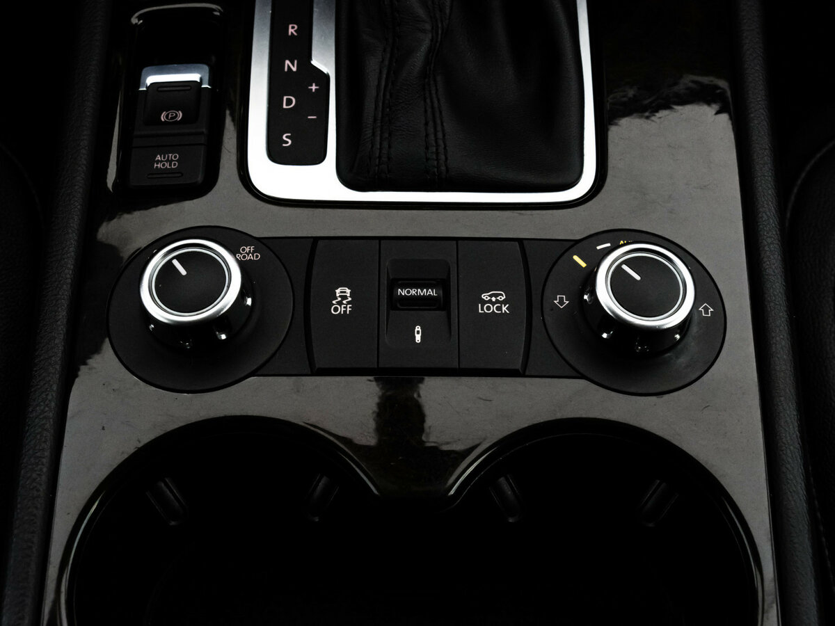 Фольксваген Туарег б/у, 2012, Автоматическая. Фото: #12