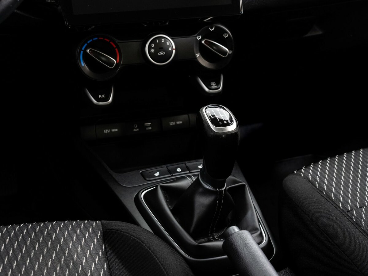 Киа Рио б/у, 2017, Механическая. Фото: #8