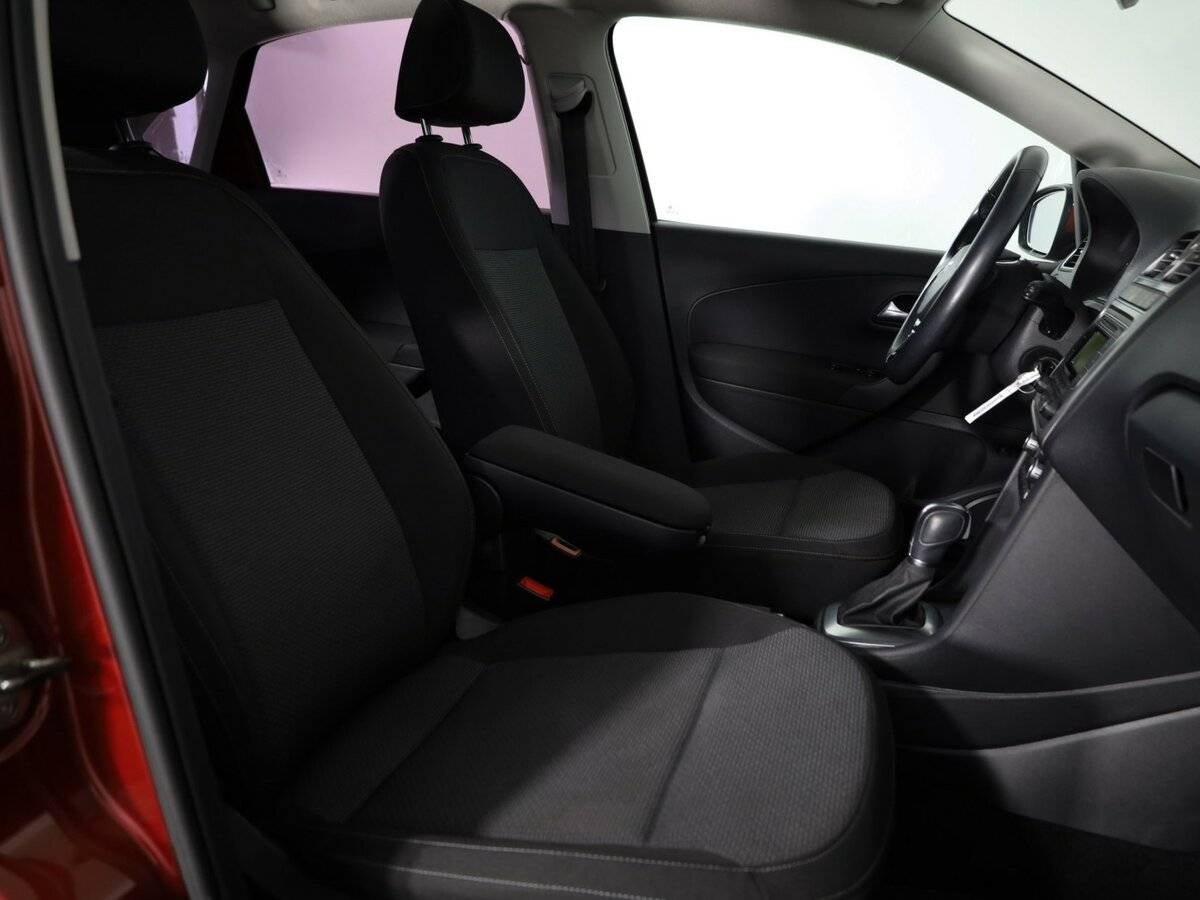 Volkswagen Polo б/у, 2015, Автоматическая. Фото: #18