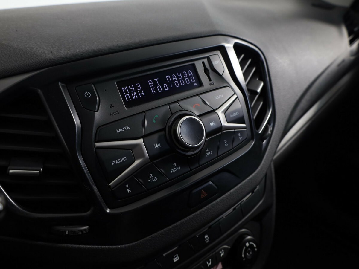 Лада (ВАЗ) Веста б/у, 2017, Механическая. Фото: #11