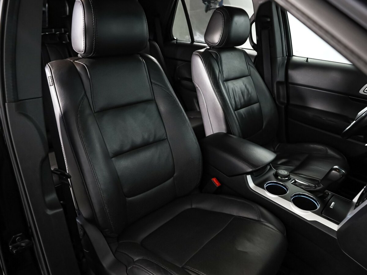 Ford Explorer б/у, 2013, Автоматическая. Фото: #21