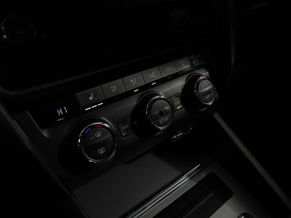 Skoda Octavia б/у, 2013, Механическая. Фото: #21