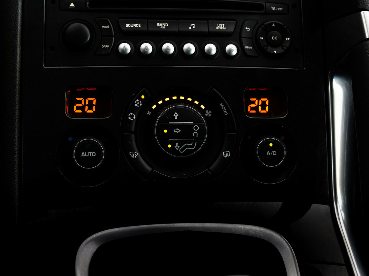 Пежо 3008 б/у, 2014, Механическая. Фото: #10