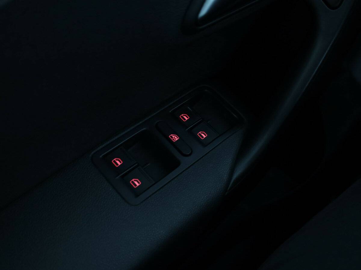 Volkswagen Polo б/у, 2017, Механическая. Фото: #17