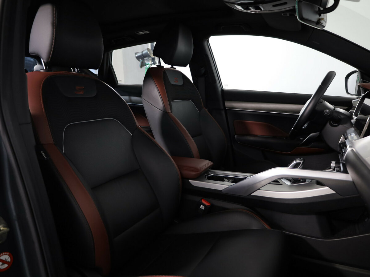 Geely Coolray б/у, 2022, Роботизированная. Фото: #11