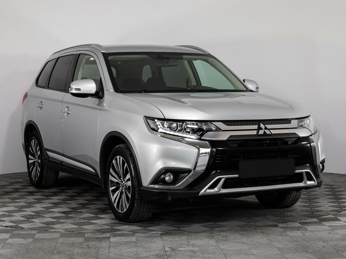 Mitsubishi Outlander б/у, 2019, Вариатор. Фото: #2