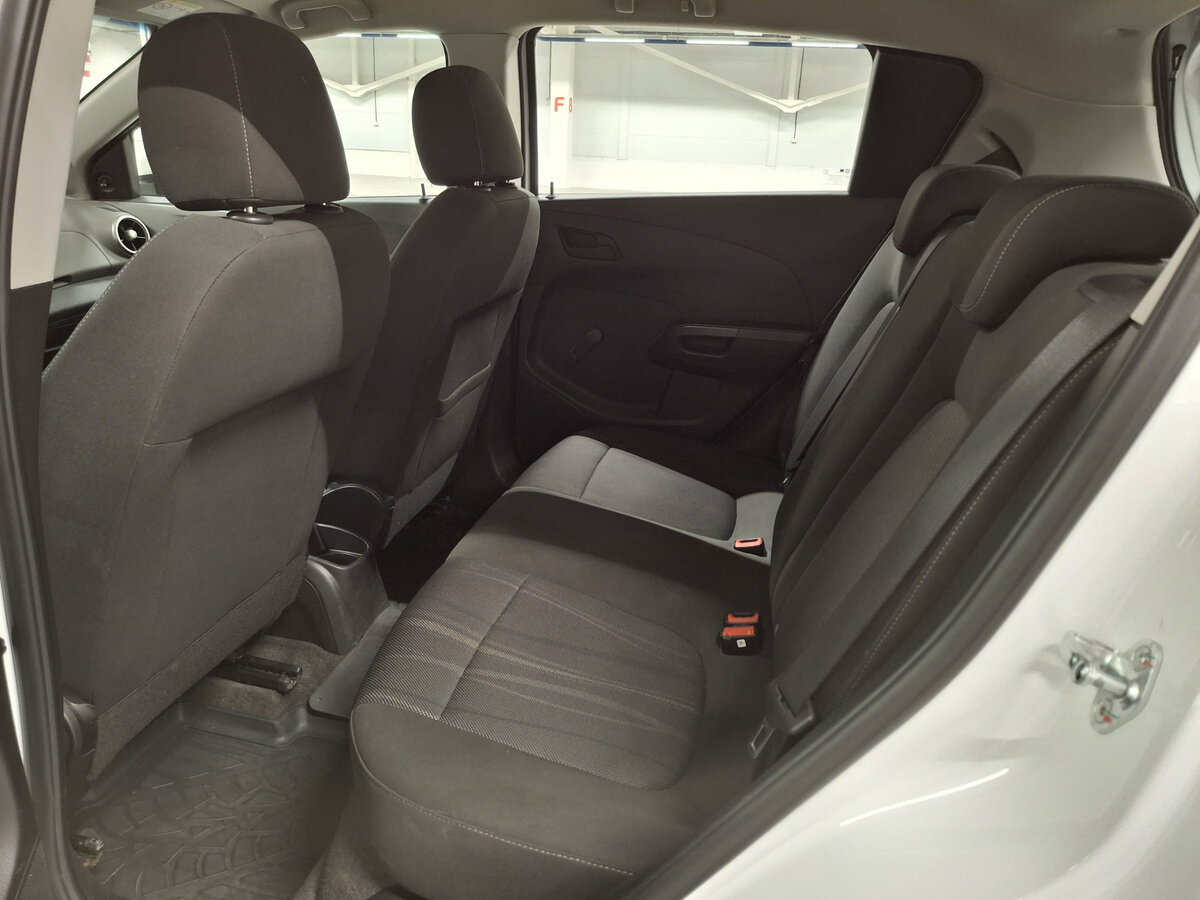 Chevrolet Aveo б/у, 2015, Автоматическая. Фото: #10