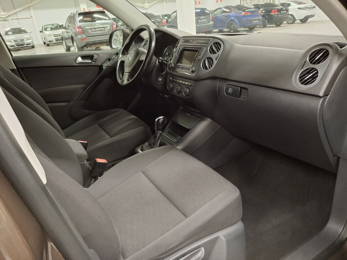 Volkswagen Tiguan б/у, 2015, Автоматическая. Фото: #10